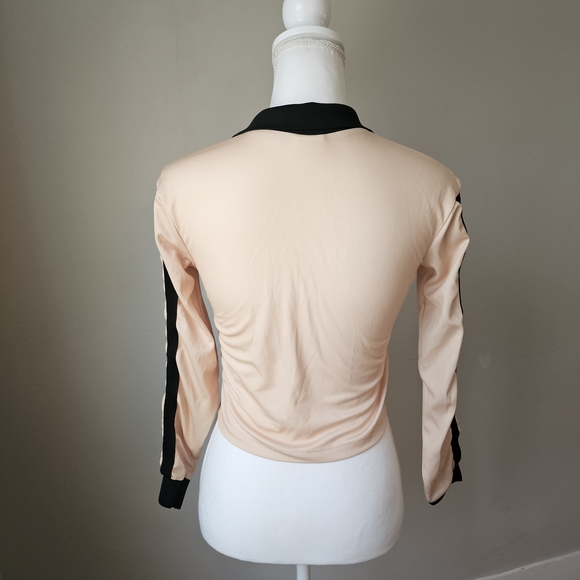 Urban Outfitters Black And Butter Yellow Jersey With Three Quater Length Sleeves - Picture 6 of 7